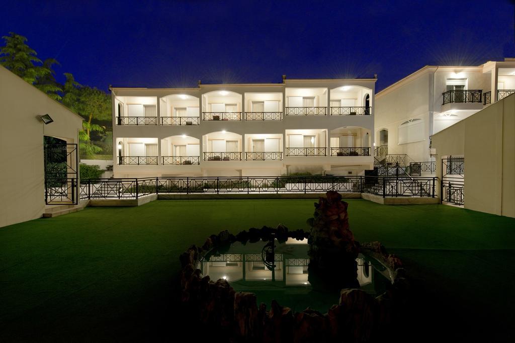 Aparthotel Amalia PalaiónTsiflíkion Exterior foto