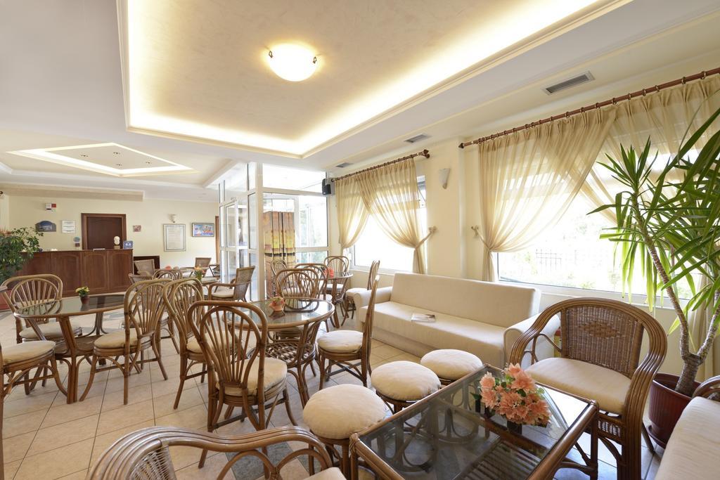 Aparthotel Amalia PalaiónTsiflíkion Exterior foto