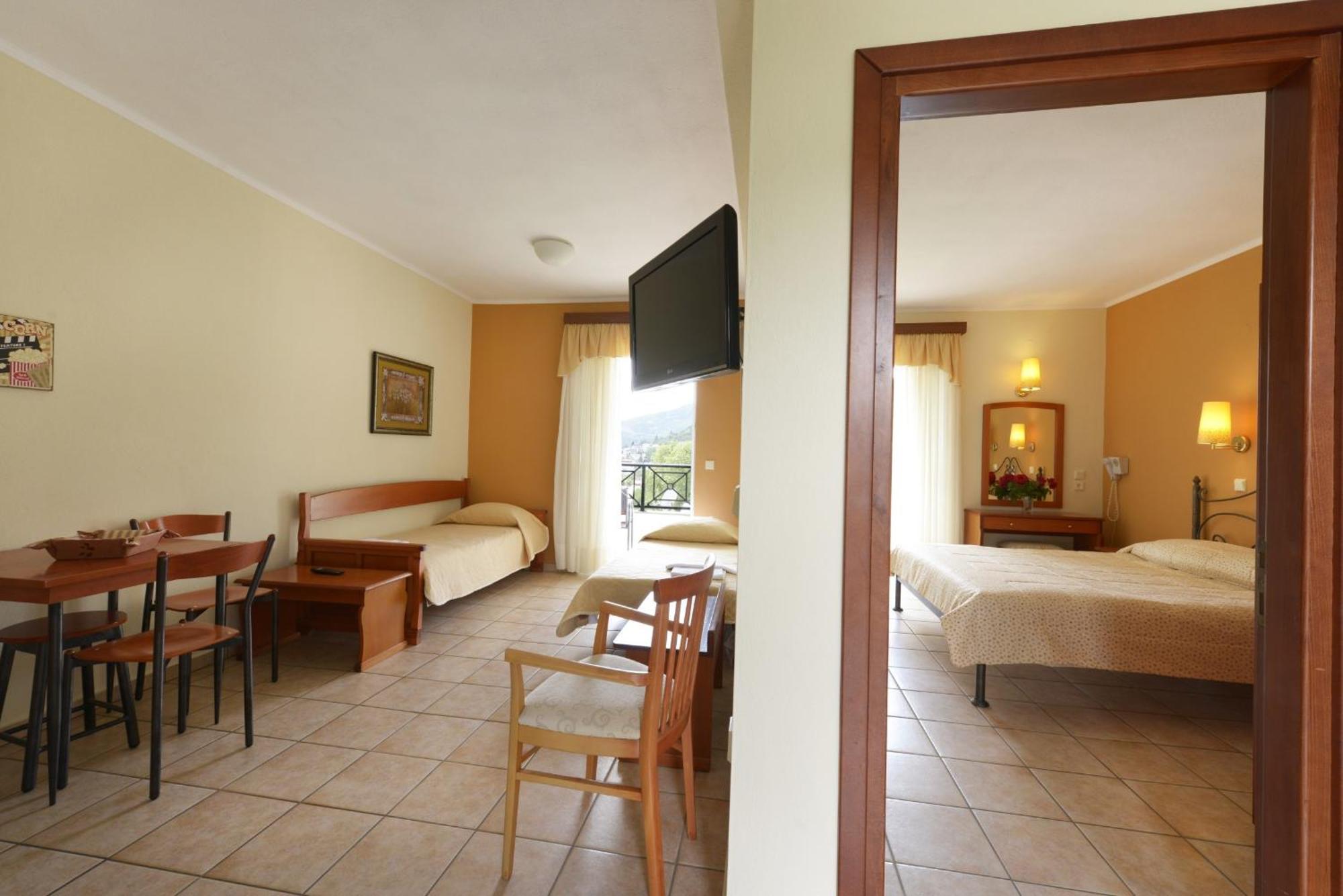 Aparthotel Amalia PalaiónTsiflíkion Zimmer foto