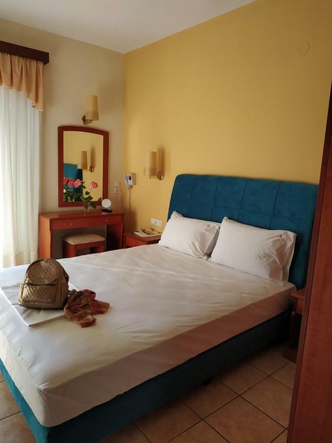 Aparthotel Amalia PalaiónTsiflíkion Exterior foto