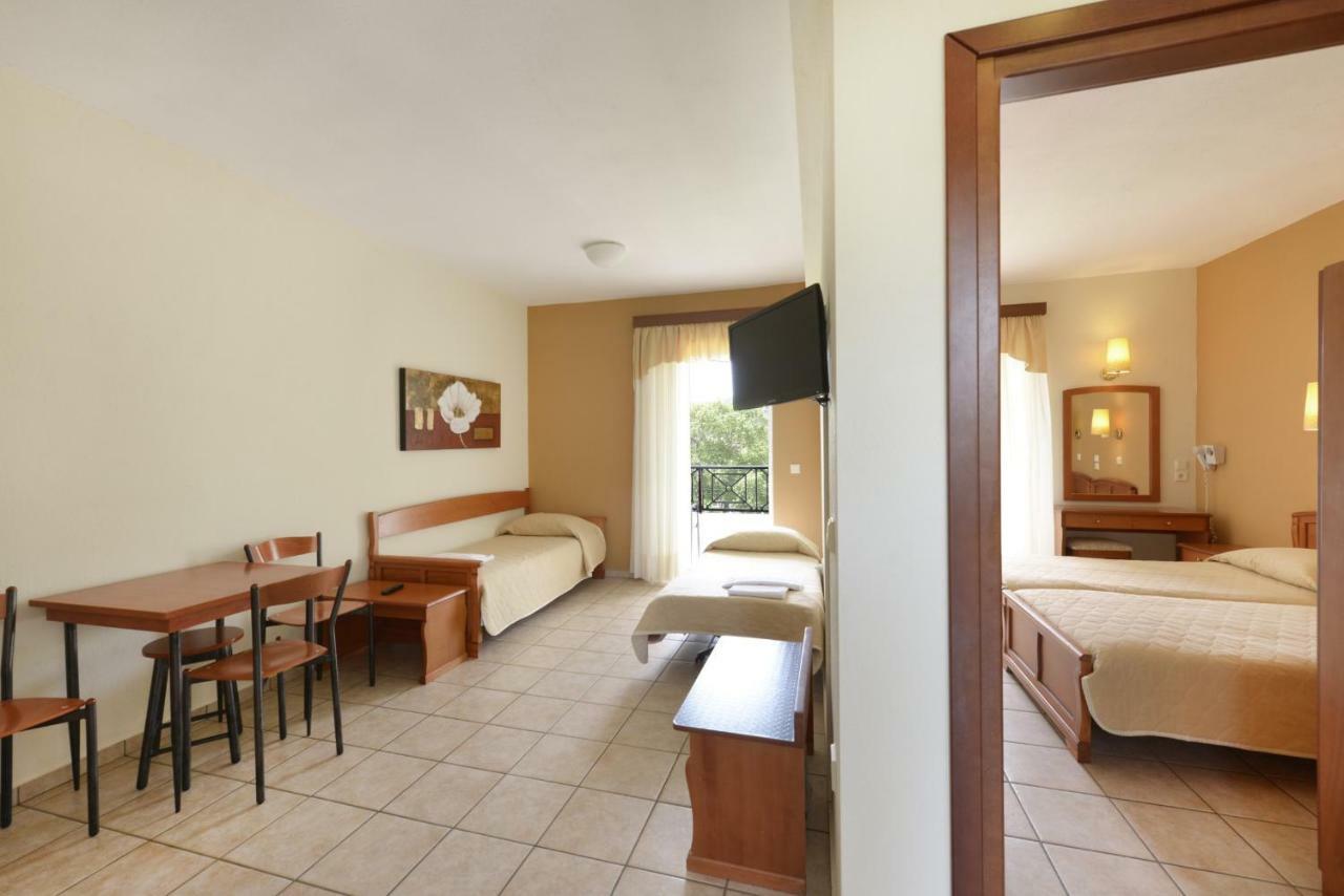 Aparthotel Amalia PalaiónTsiflíkion Exterior foto